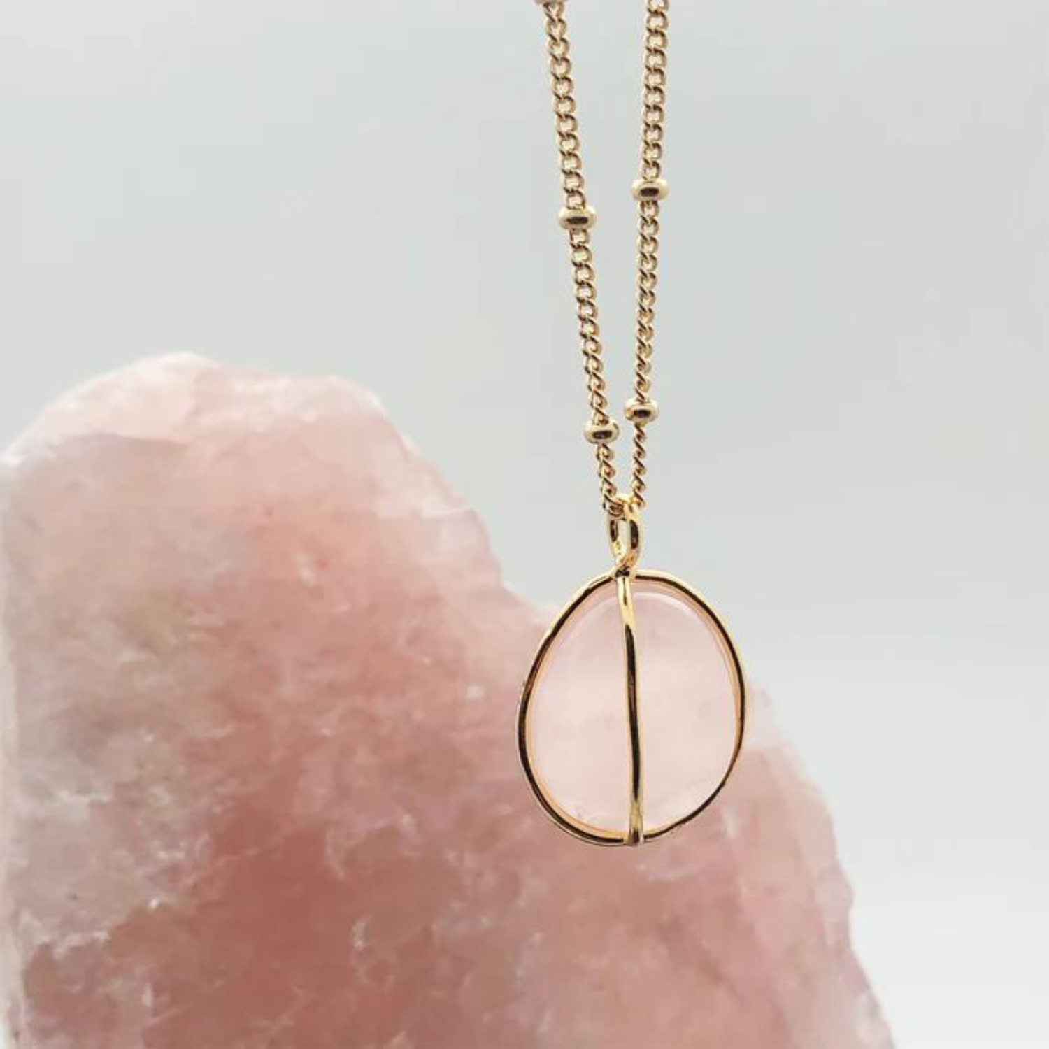 The Calming & Loving Energies of Rose Quartz