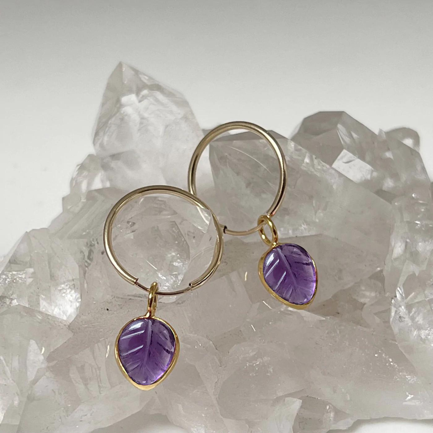 Aquarius Season: Connect with your Crystals