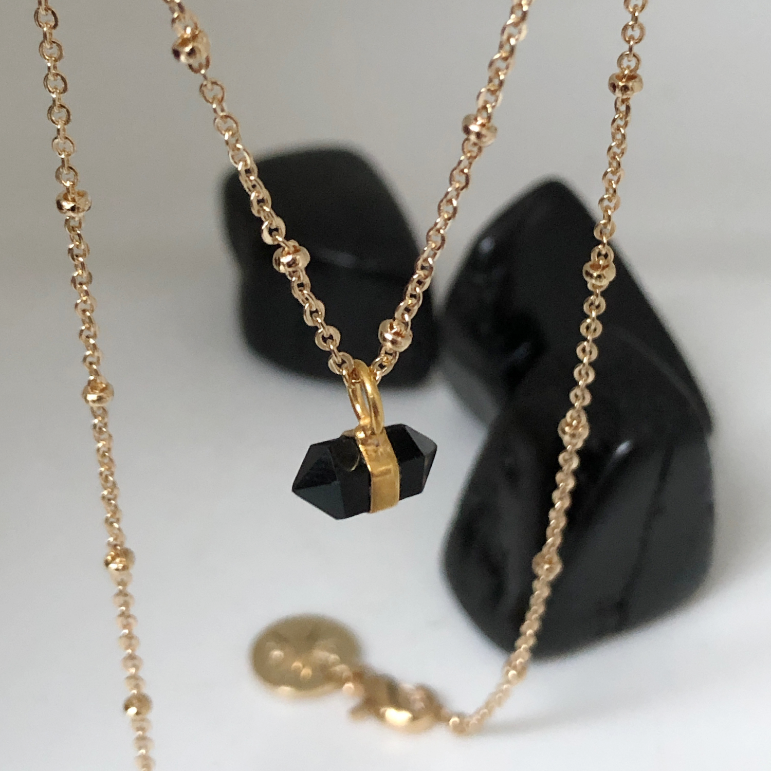 Black Onyx: Properties & Uses