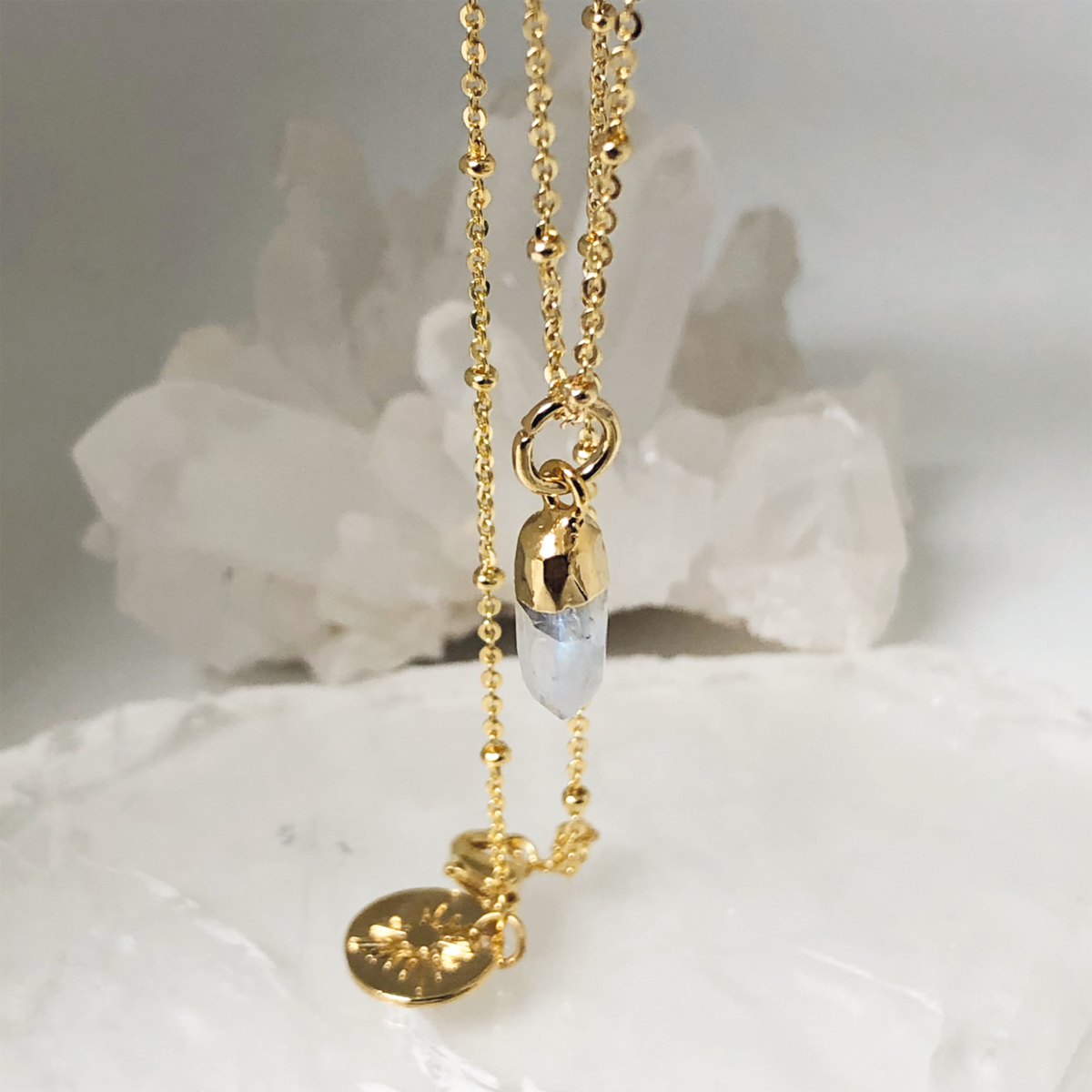 4 Types of Moonstone & Their Properties