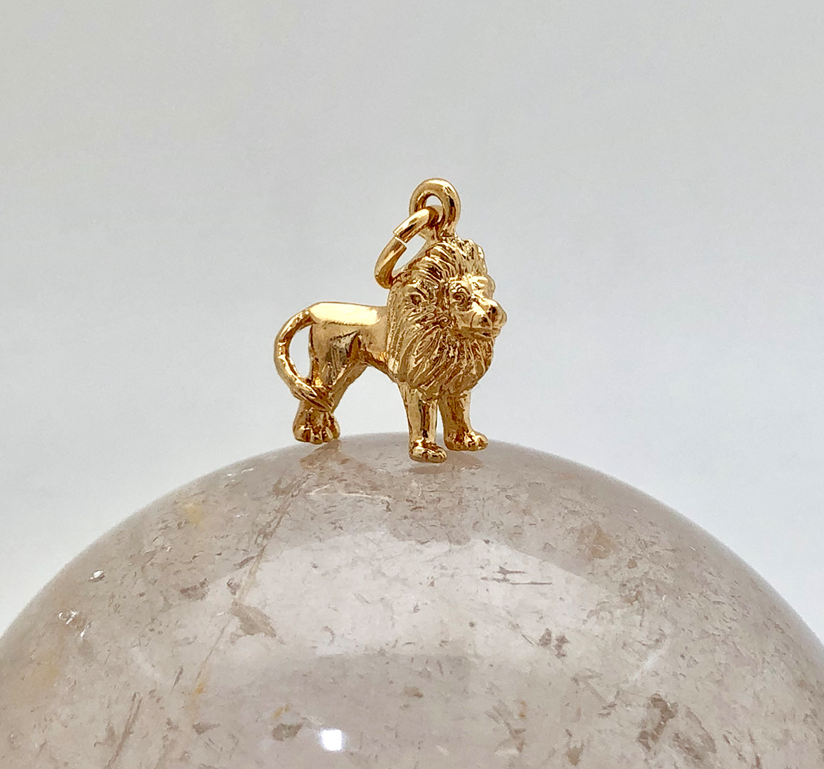 Unique gold pendant jewellery