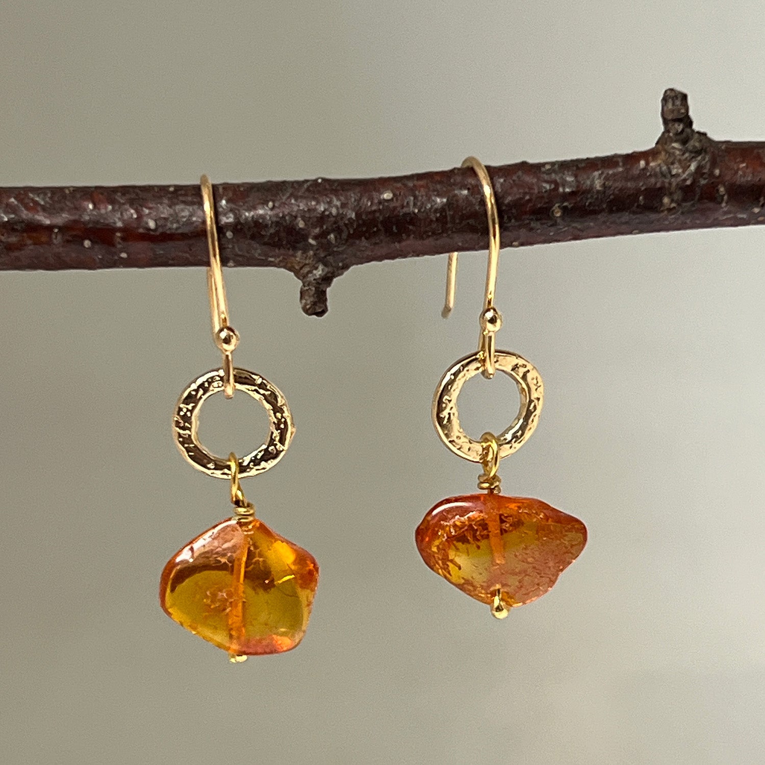 Gita Earrings With Amber Freeform Pebble