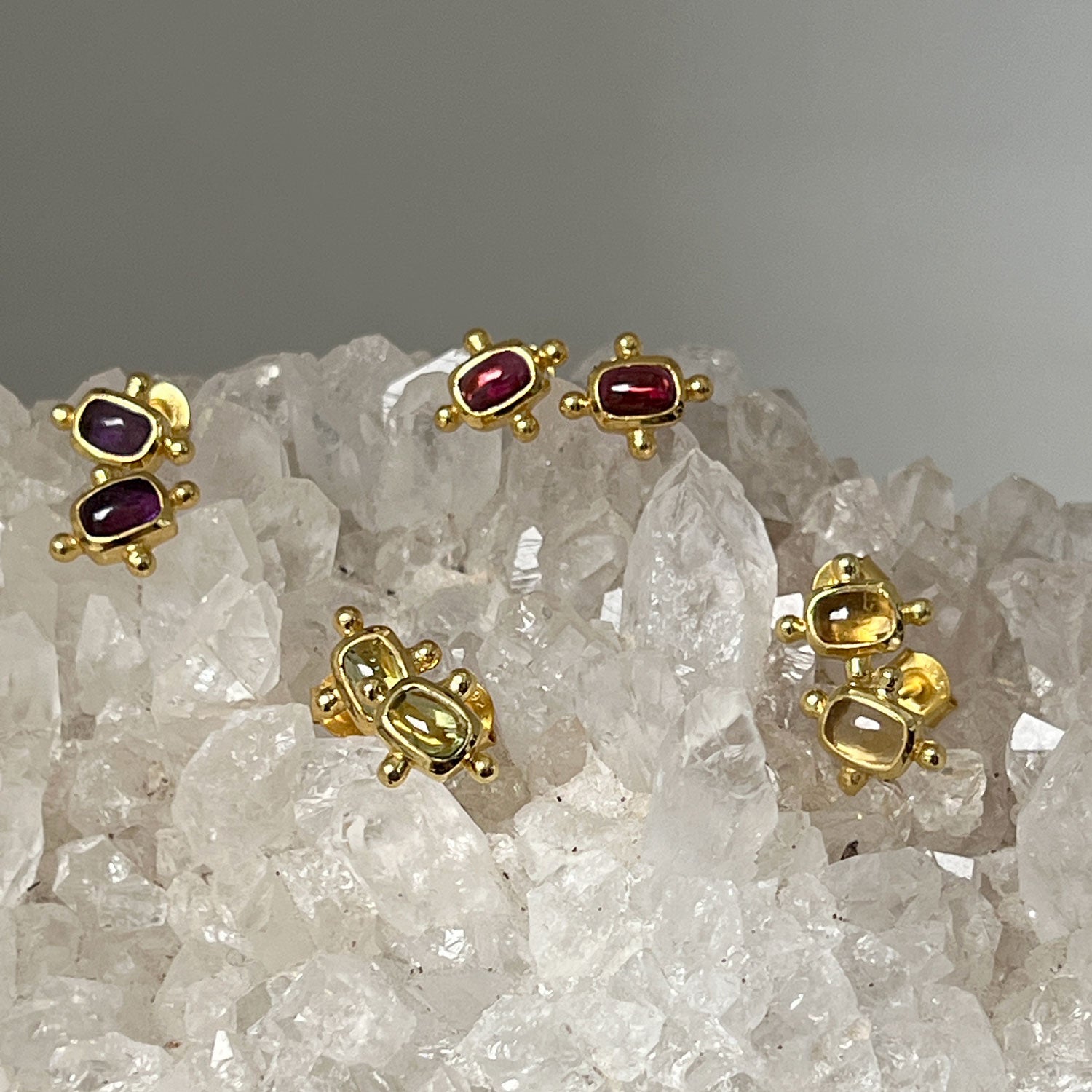 Beatriz Garnet Stud Earrings