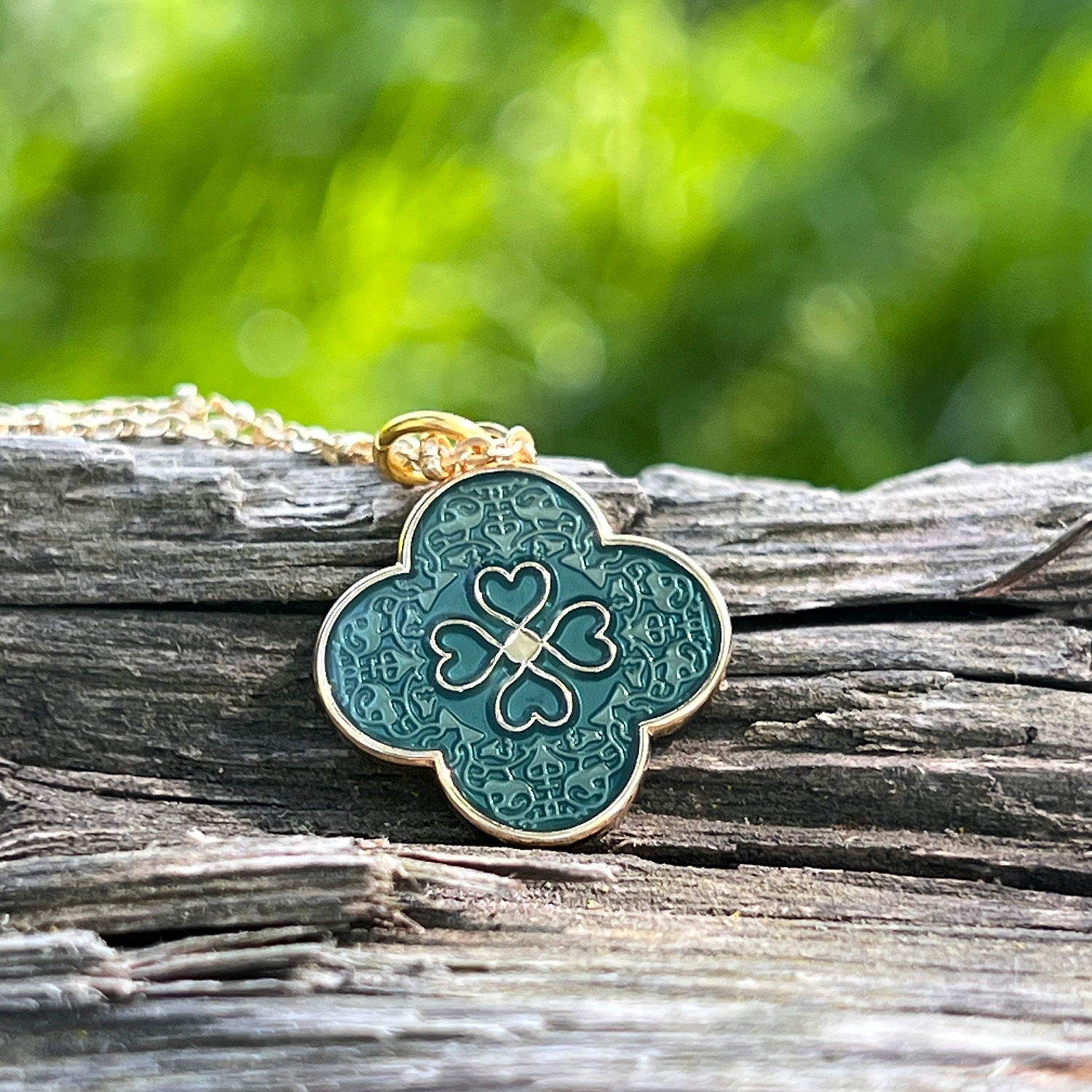 Green Petal Heart Clover Pendant On Short Satellite Chain