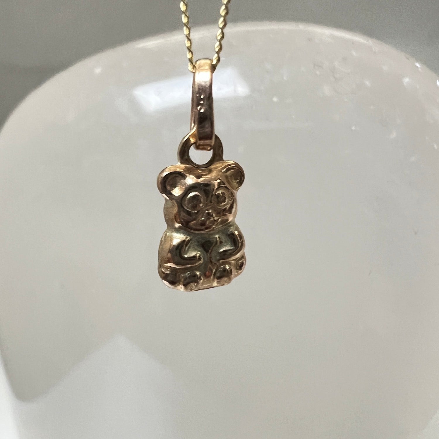 Tiny Contemplative Bear 9K gold British vintage charm