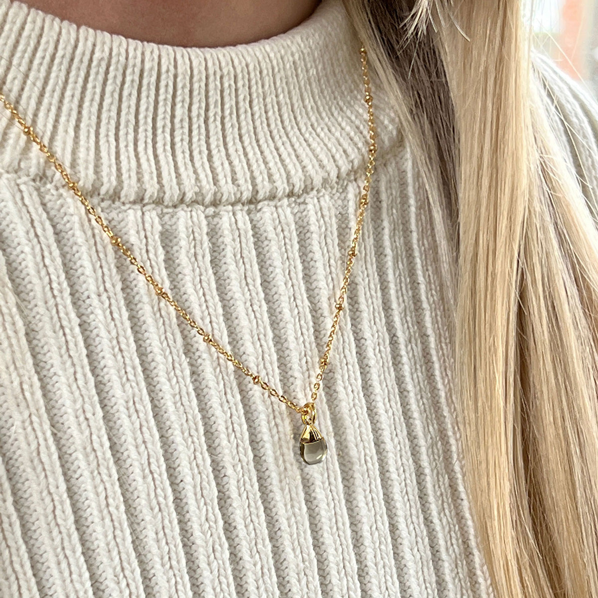 Smooth Amethyst or Lemon Quartz Drop on Short Satellite Chain