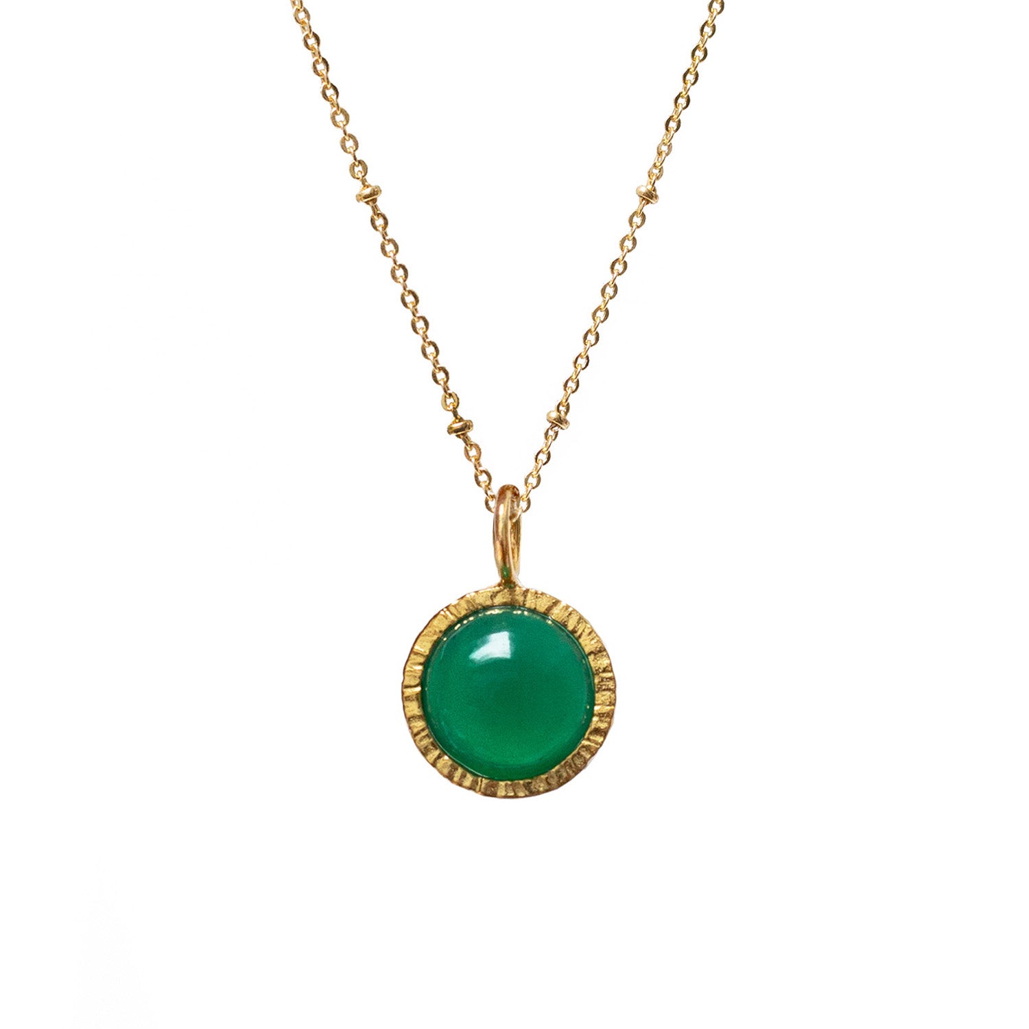Dunia Green Onyx Round Pendant On Long Satellite Chain