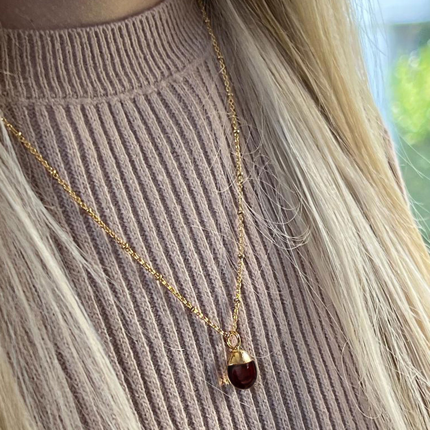 Mini Pebble Pendant Garnet On Short Satellite Chain