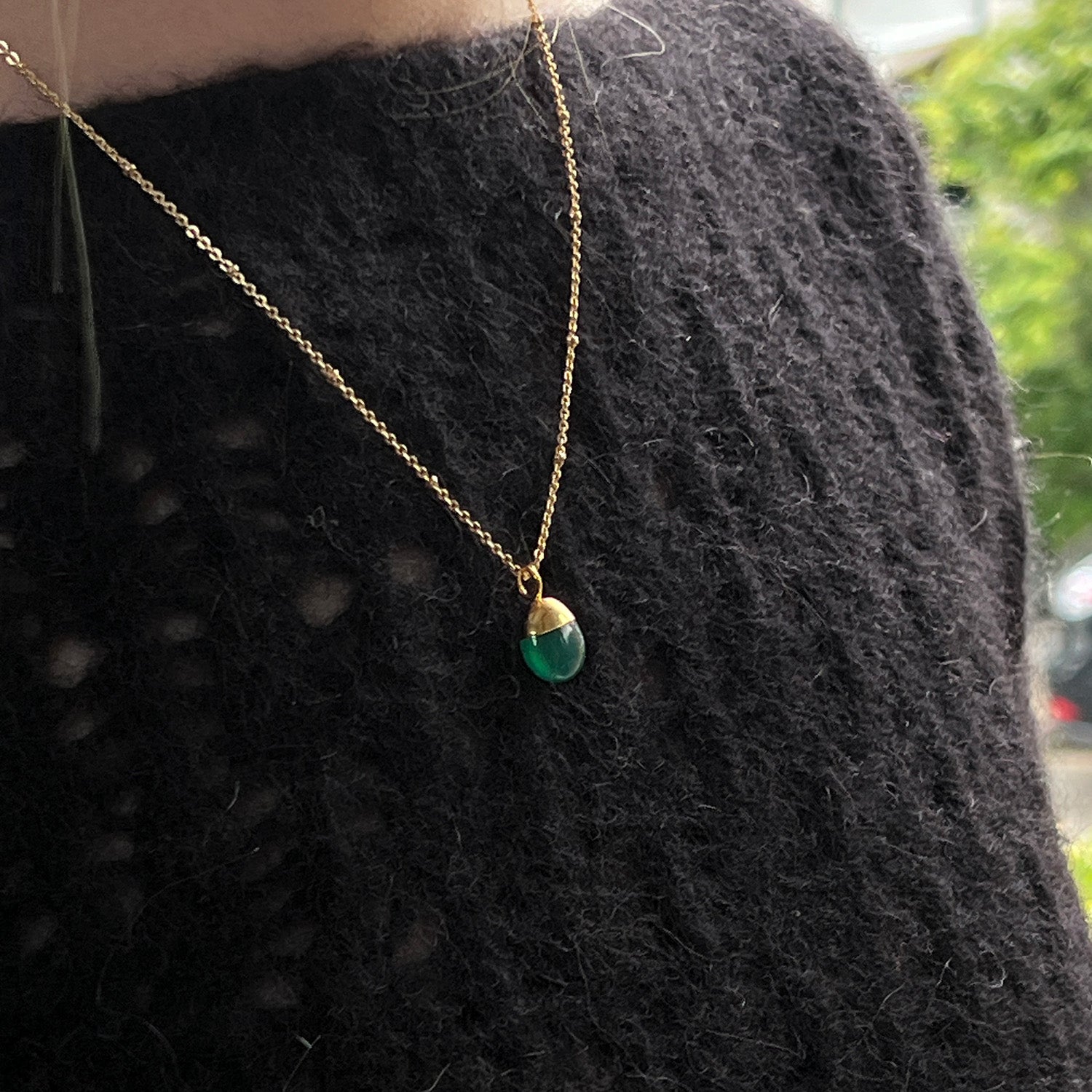 Mini Pebble Pendant Green Onyx On Short Satellite Chain