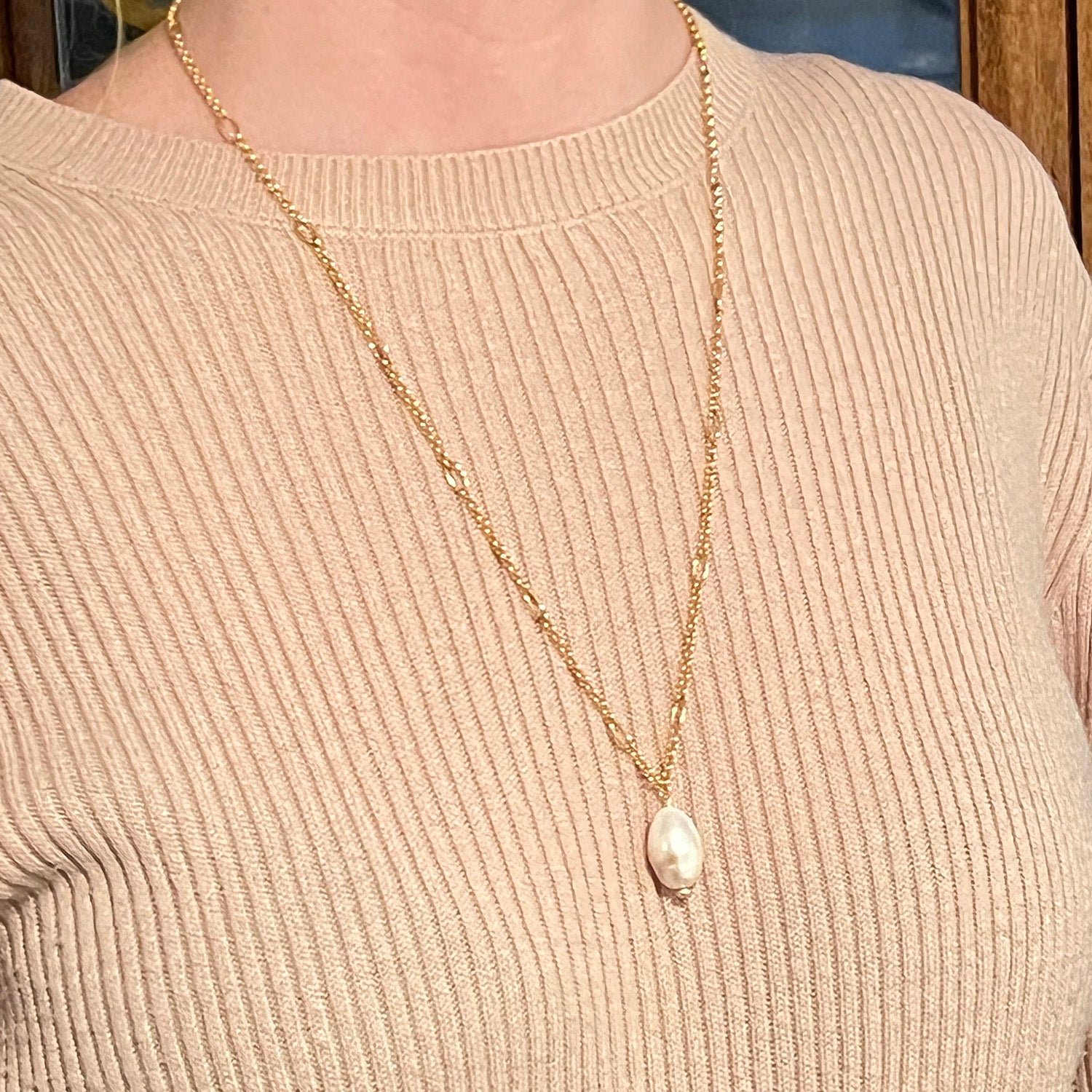 Ovala Chain With Freshwater Pearl