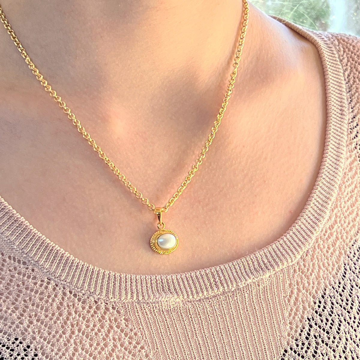 Athena Freshwater Pearl Pendant On Short Baby Belcher Chain