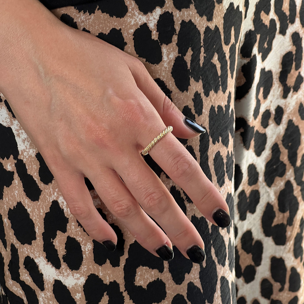 Simple Twisted Design Ring