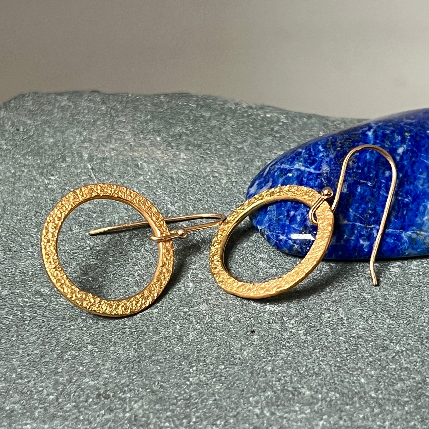 Taya Plain Hoop Earrings