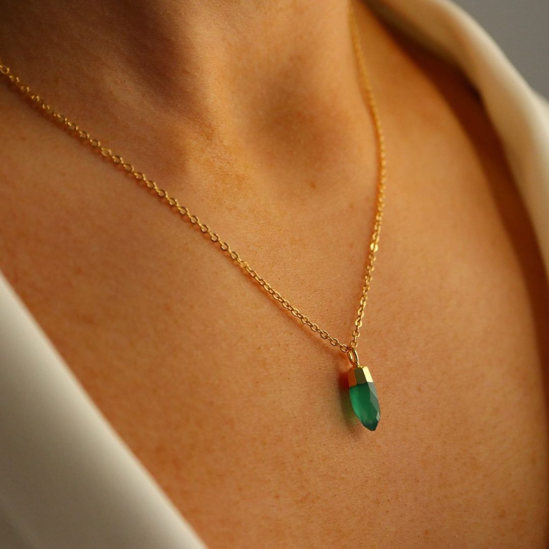 Mini Point Green Onyx Pendant on Satellite chain