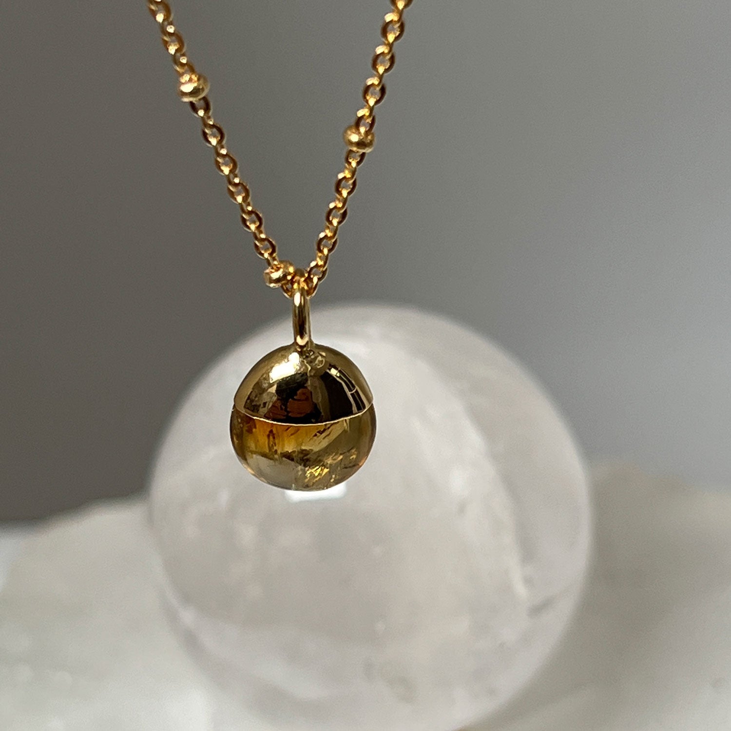 Mini Pebble Pendant Citrine on Satellite chain