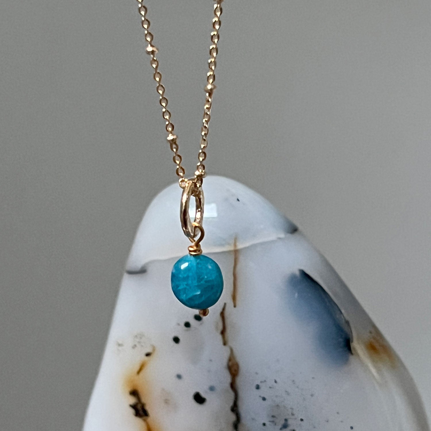 Gita Pendant with Apatite on short Satellite chain