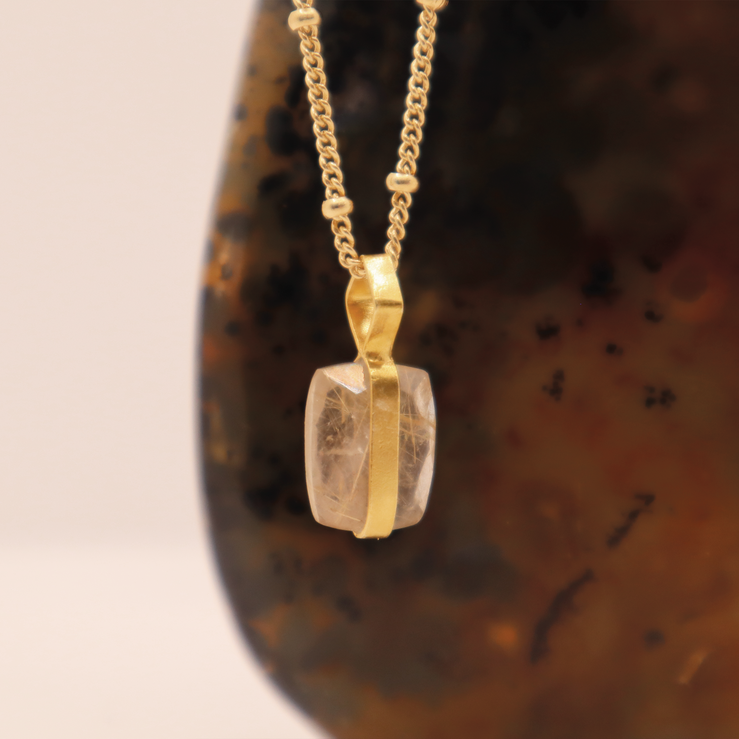 Unique Rutil Quartz Vertical Setting Pendant