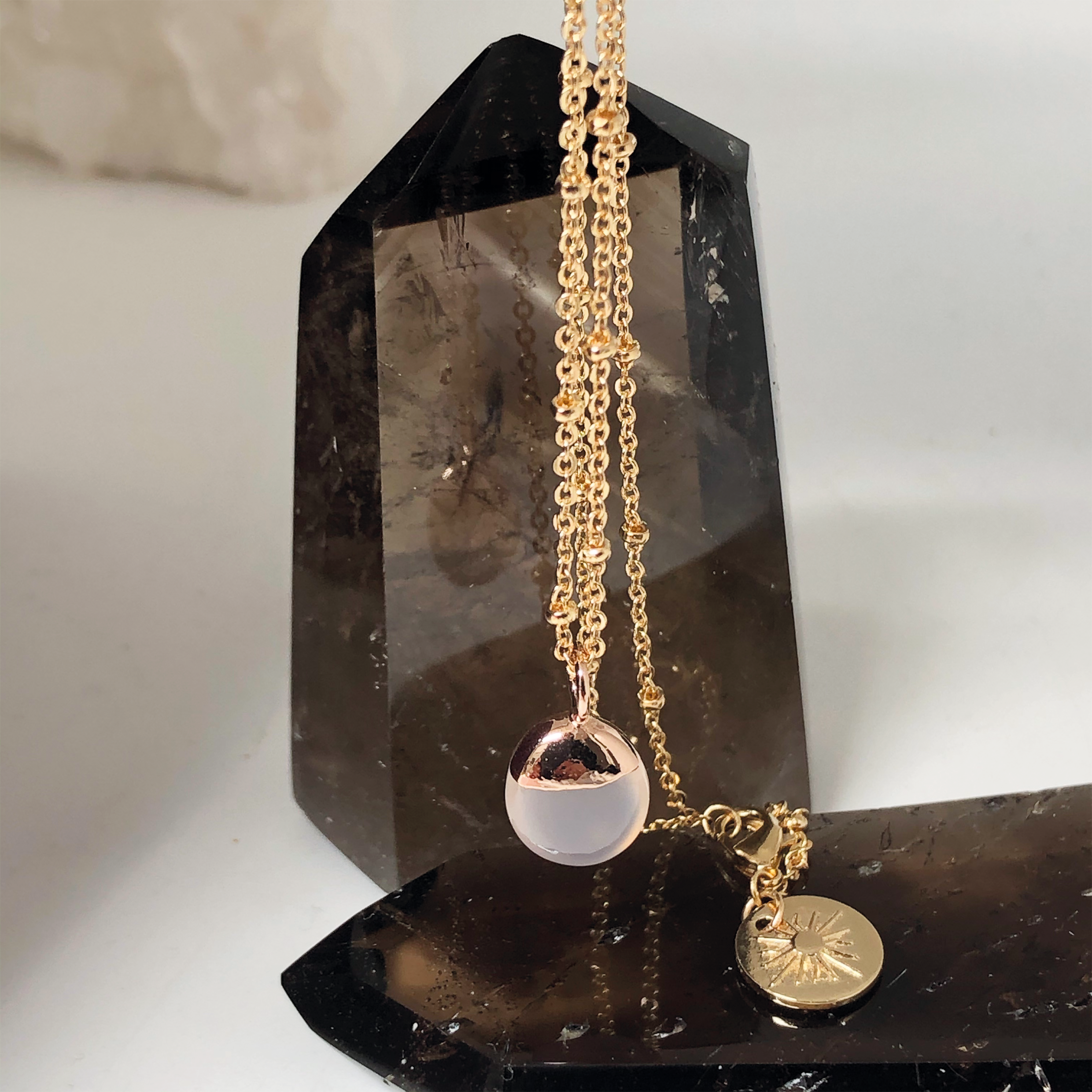 Mini Pebble Pendant Pink Chalcedony