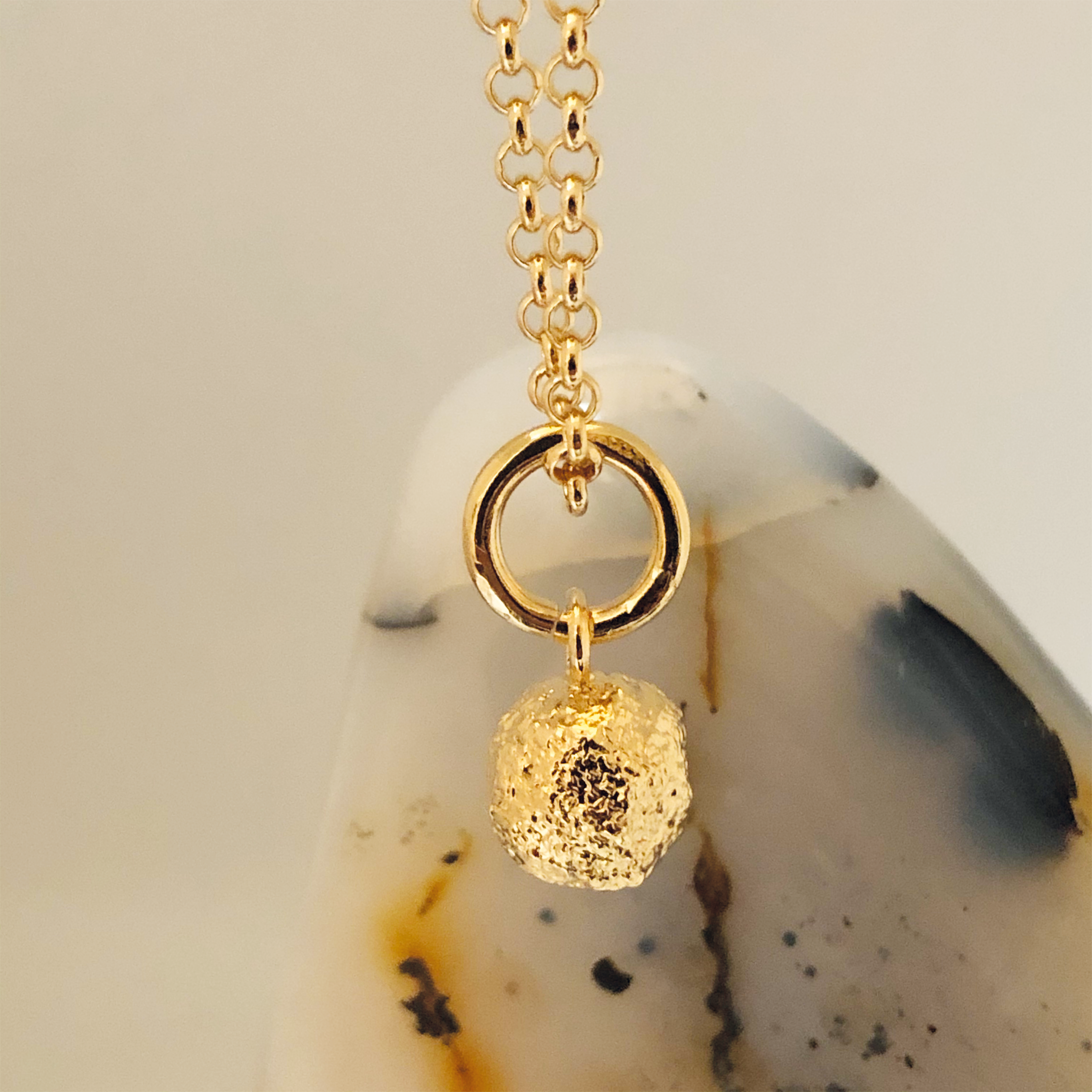 Pebble Rough Pendant on Baby Belcher