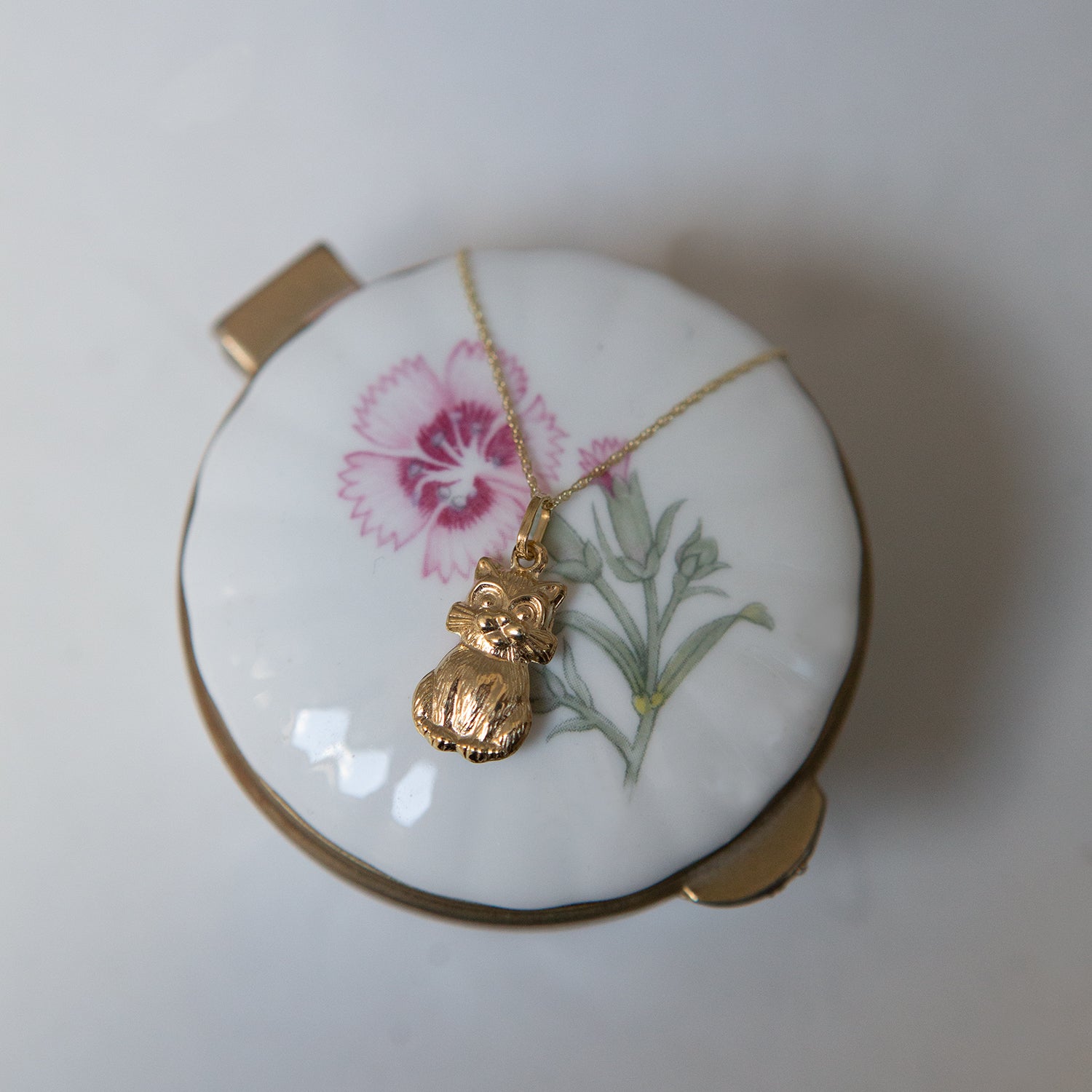 Unique 9ct Gold Tiny Cat Vintage Charm