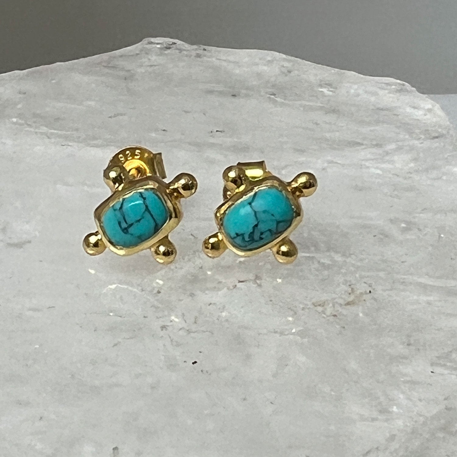 Beatriz Howlite Turquoise Stud Earrings