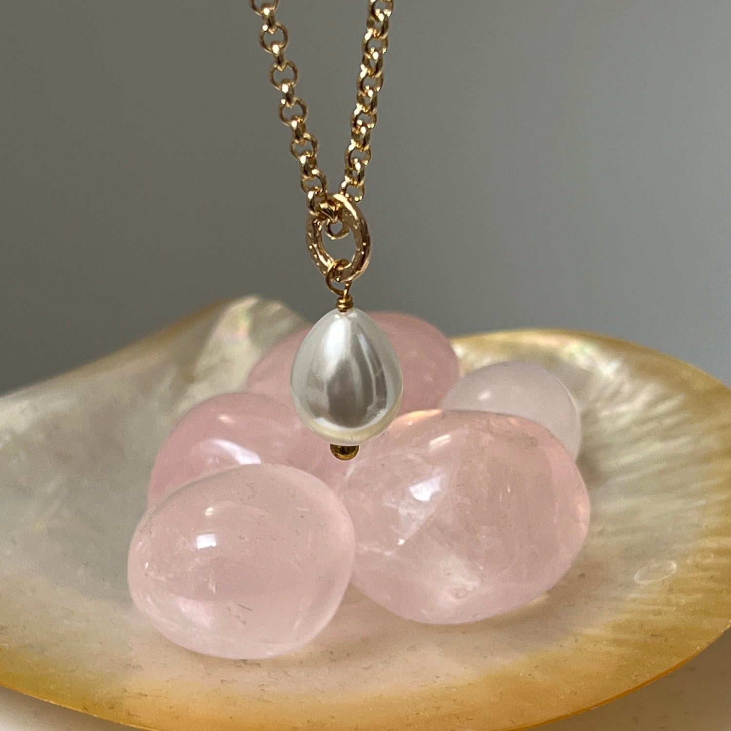 Gita Large Mother Of Pearl Necklace On Baby Belcher Chain