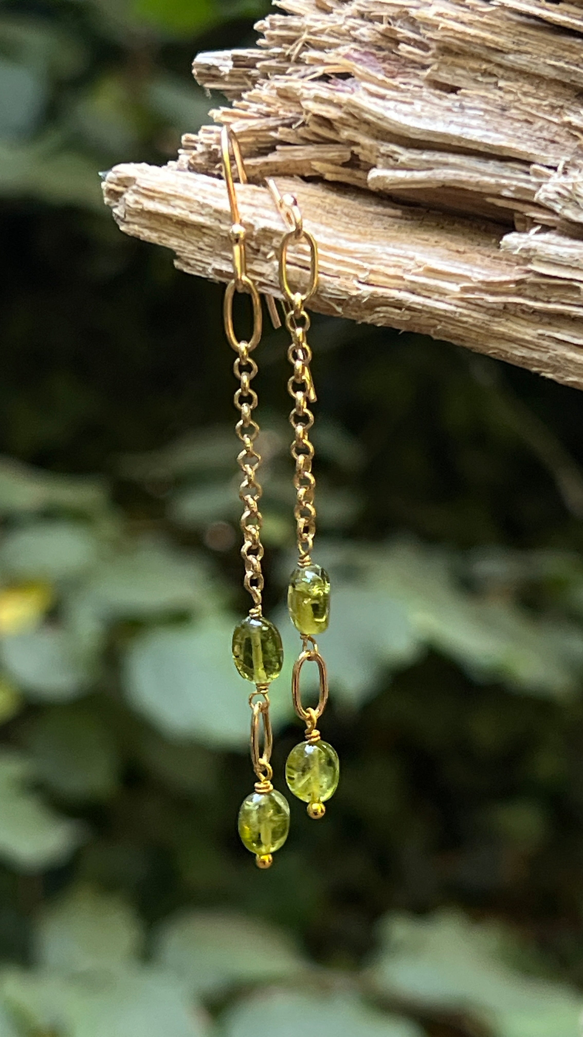 Ovala Earrings with Peridot