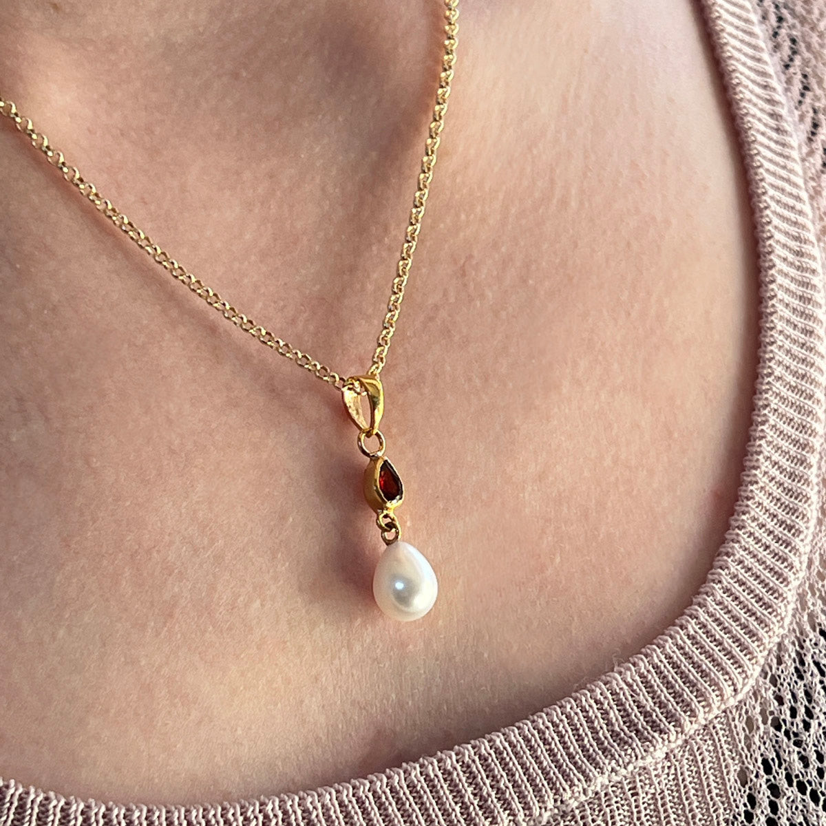 Louise Garnet Or Blue Topaz With Pearl On Short Baby Belcher Chain