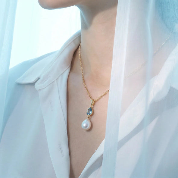 Louise Garnet Or Blue Topaz With Pearl On Short Baby Belcher Chain