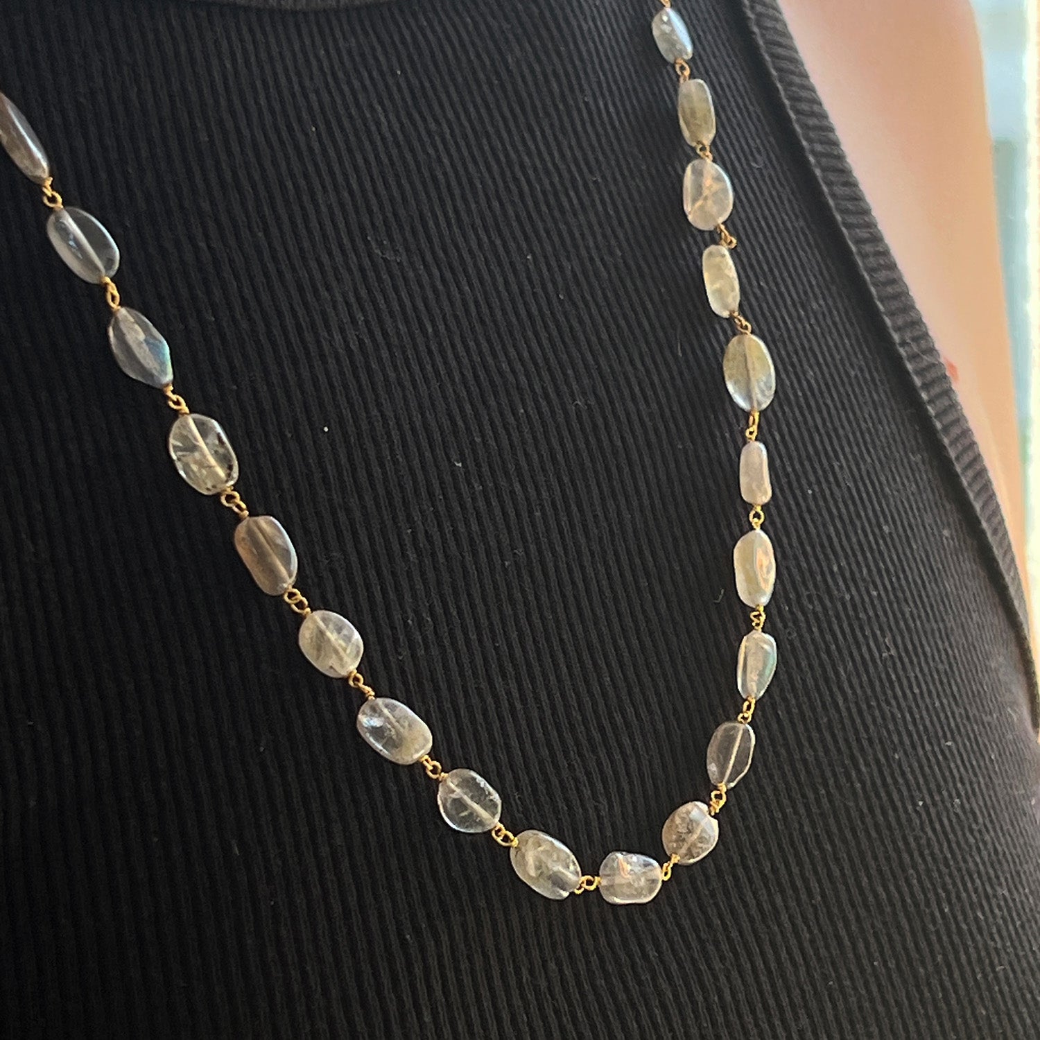 Rosary Pebble Labradorite