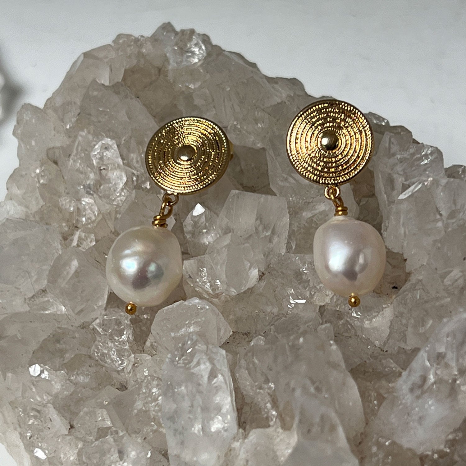 Etrusca Studs Freshwater Pearl