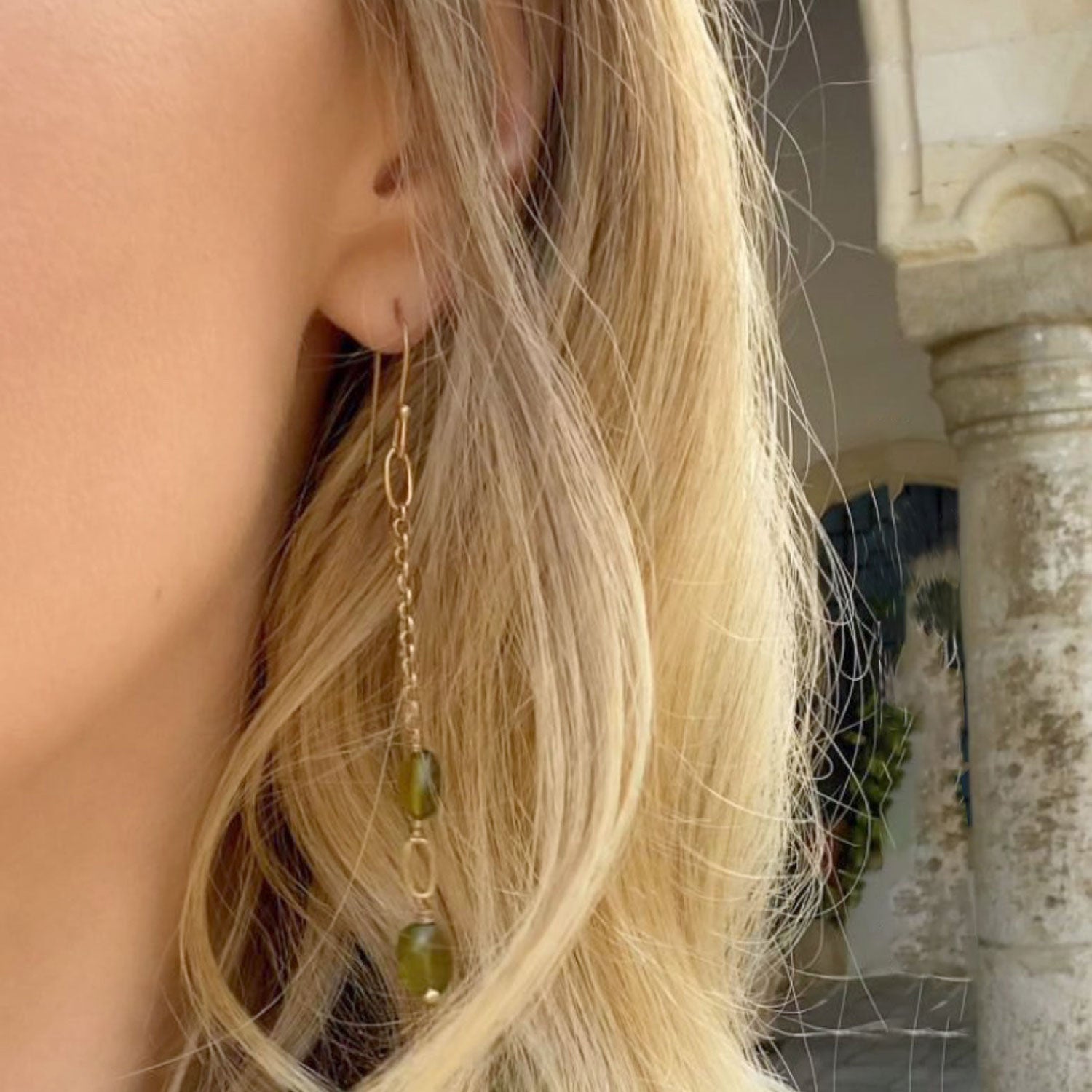 Ovala Earrings with Peridot