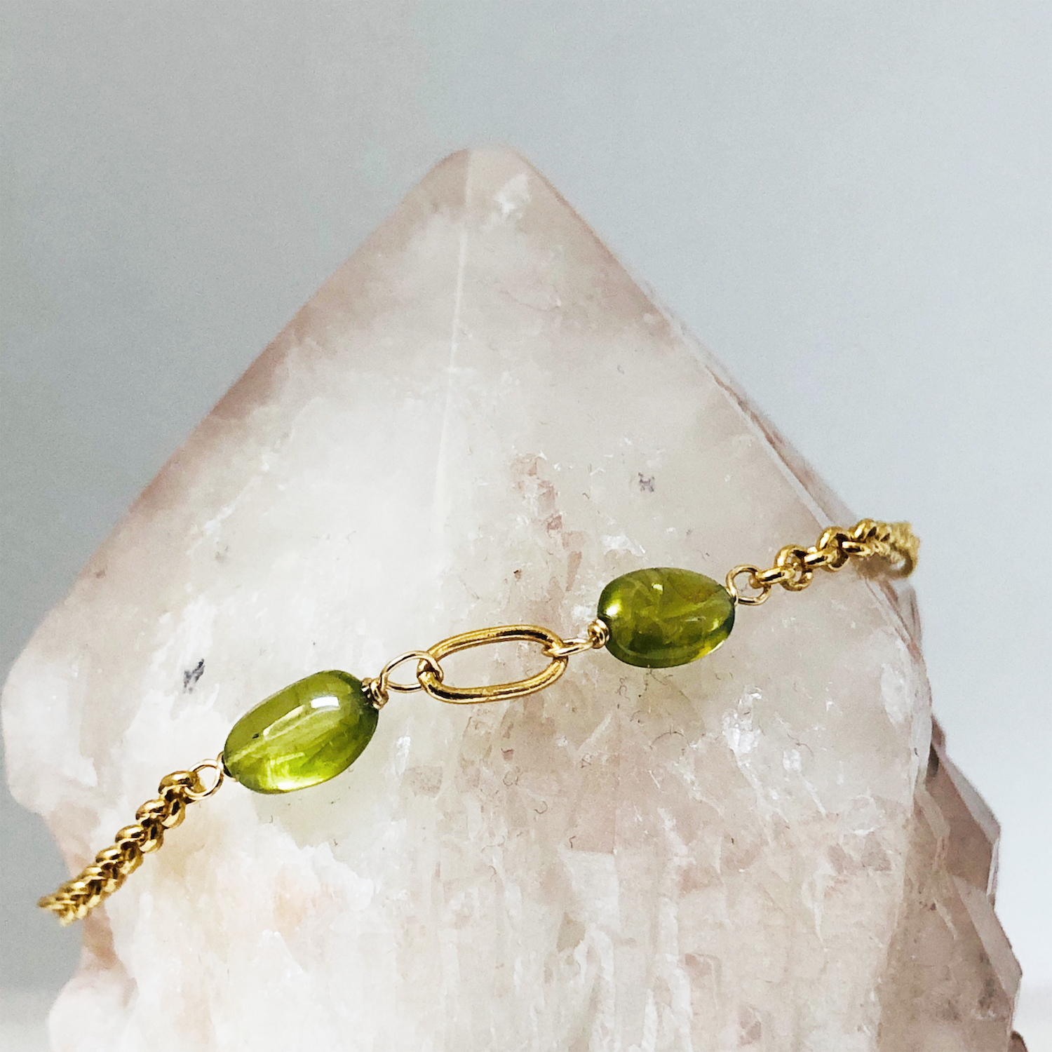 Ovala Bracelet with Peridot